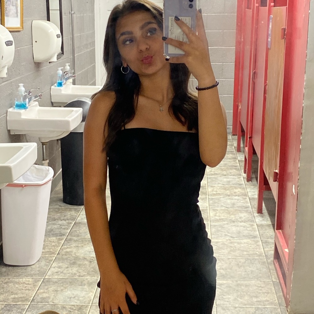 Meet your Posher, Asmira